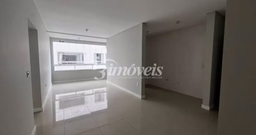 Apartamento para aluguel anual, com 2 quartos (sendo 1 suíte), 2 vagas de garagem, no bairro Tabuleiro, Camboriú -SC