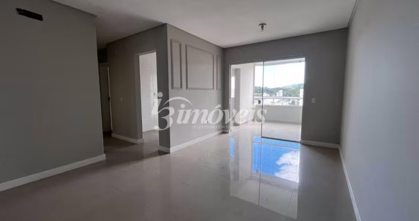 Apartamento para aluguel anual, com 2 quartos (sendo 1 suíte), 2 vagas de garagem, no bairro Tabuleiro, Camboriú -SC
