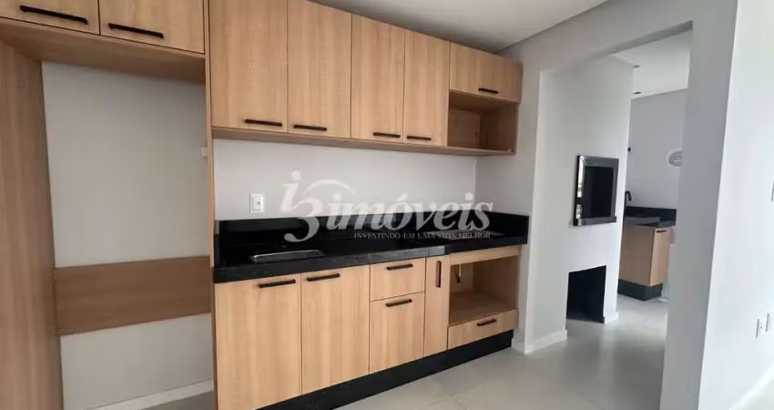 Apartamento para locação anual semimobiliado, com 3 quartos (sendo uma suíte), 2 vagas de garagem privativas, Edifício Residencial Ilha de Maiorca, no bairro Vila Operária, Itajaí-SC