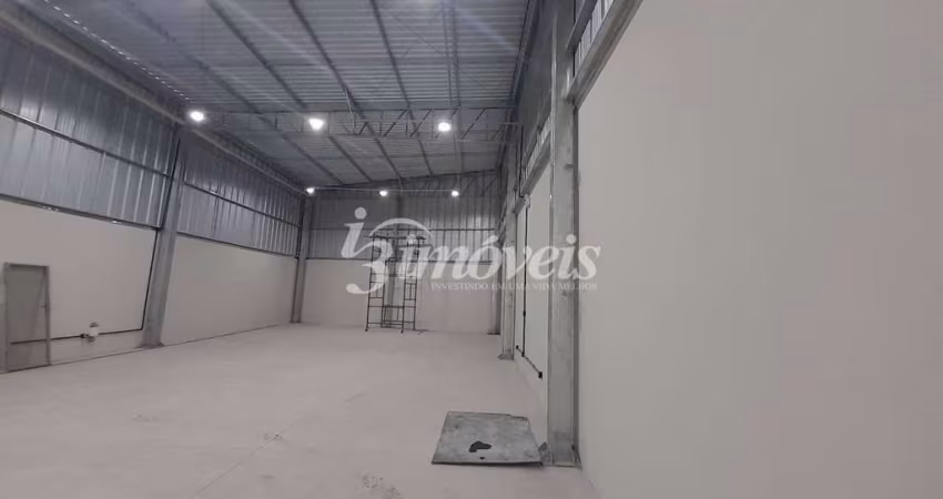 Galpão Comercial para Locação Anual, Novo, 350,00 m² privativos, 3 Banheiros, Mezanino, bairro São Judas, Itajaí-SC