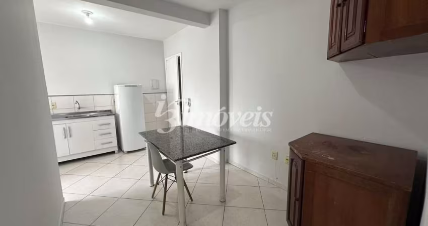 Apartamento para locação anual, semimobiliado, 2 quartos,1 banheiro, 1 vaga de garagem, no bairro Centro, Itajaí-SC