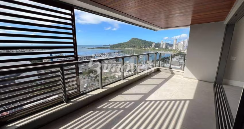 Apartamento à venda, 3 suítes, 3 vagas, com vista mar definitiva, Residencial Marechiaro, Bairro Centro, Itajaí-SC