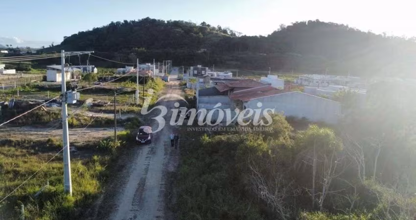 Terreno à venda, 360m², Praia do Grant, Barra Velha-SC