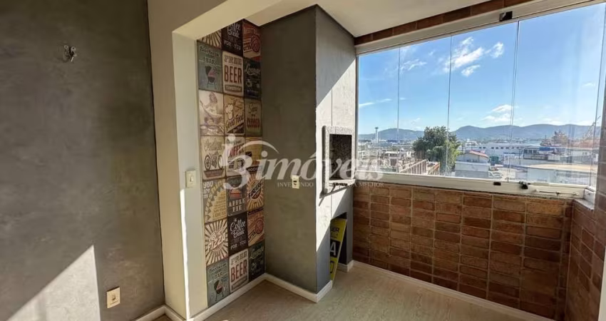 Apartamento para locação anual, semimobiliado, decorado e equipado, com 2 quartos, 1 vaga de garagem, Residencial Di Cavalcanti, no bairro Cordeiros, Itajaí-SC