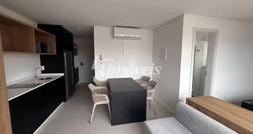 Apartamento loft para locação anual totalmente mobiliado e equipado, 1 vaga de garagem, edifício 4sete, no bairro centro, itajaí-sc