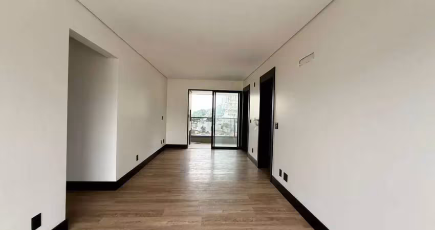 Serenity tower, apartamento à venda com 2 suítes, closet e 2 vagas no bairro fazenda em itajaí