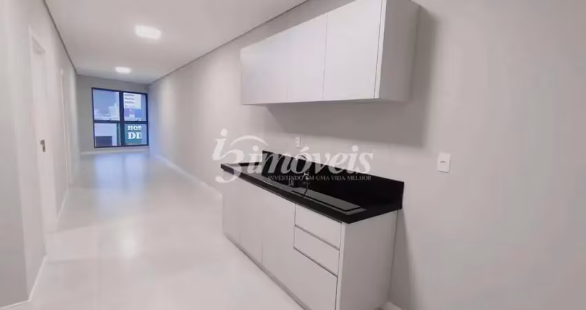 Apartamento semimobiliado para locação, 2 quartos, edíficio centro comercial, bairro centro, itajaí-sc
