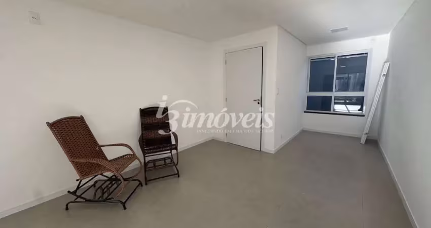 Apartamento/loft para locação anual, novo, semimobiliado, 30m² privativos, 1 vaga de garagem, bairro fazenda, itajaí-sc.