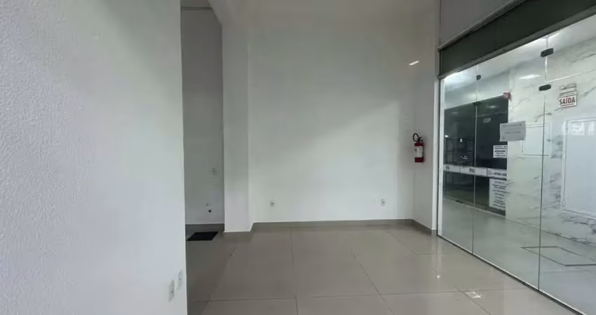 Sala/loja para locação anual, bairro pioneiros, balneário camboriú-sc