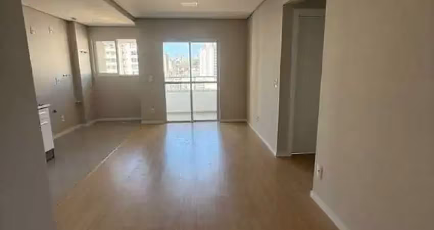 Apartamento semimobiliado para locação, 2 quartos sendo 1 suíte, 1 vaga de garagem, edifício due vite, bairro vila operária, itajaí - sc