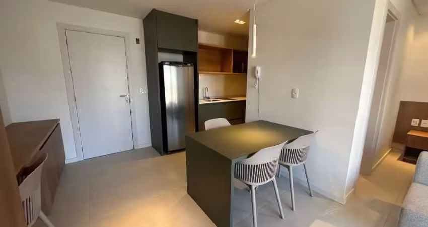 Apartamento loft para locação anual mobiliado, 1 vaga de garagem, edifício 4sete, no bairro centro, itajaí-sc
