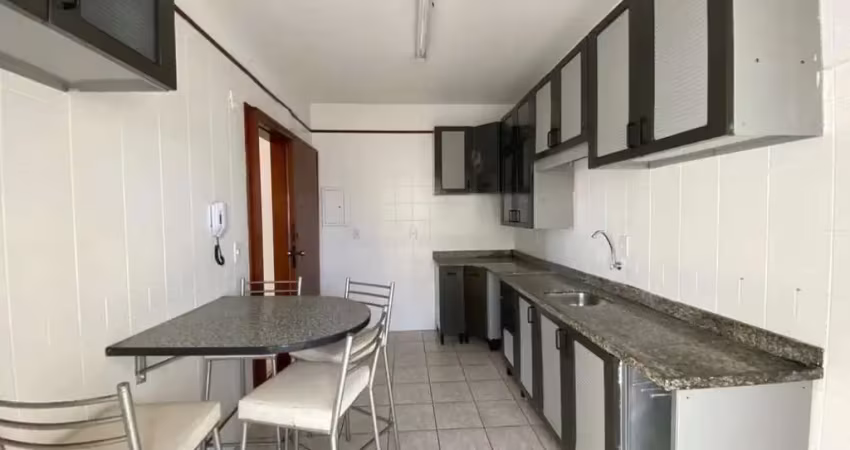 Apartamento para locação anual semimobiliado, com 3 quartos (sendo uma suíte), 1 vaga de garagem privativa, edificio caminho do mar, no bairro centro, balneário camboriú-sc