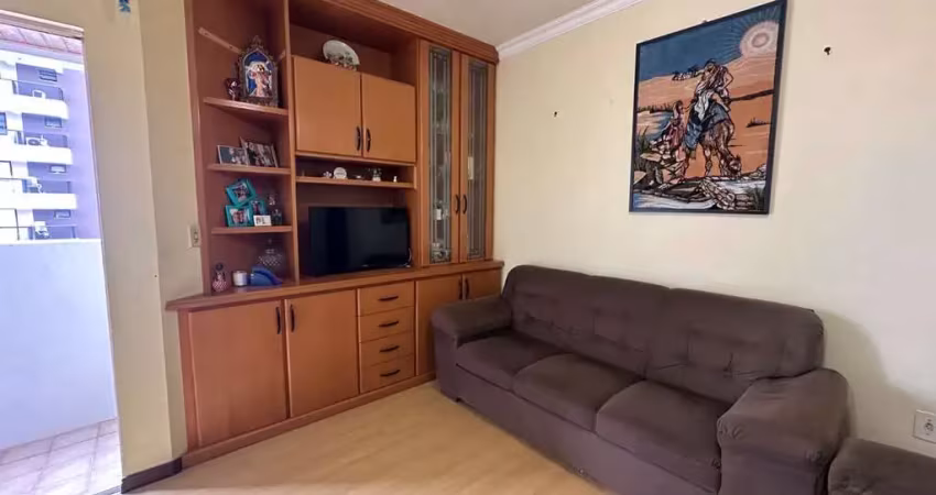 Apartamento para locação anual semimobiliado, com 3 quartos (sendo uma suíte), 1 vaga de garagem privativa, edifício omega, no bairro centro, itajaí-sc