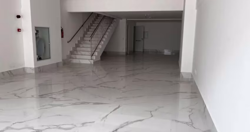 Sala / loja, para locação anual, 150m², itapema-sc, com grande visibilidade de quem passa.