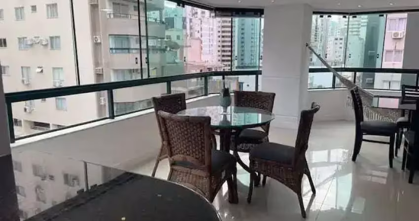 Apartamento para locação anual, mobiliado, decorado e equipado, com 3 quartos (sendo uma suíte), 1 vaga de garagem, edifício piazza di vallarsa, no bairro centro, balneário camboriú-sc