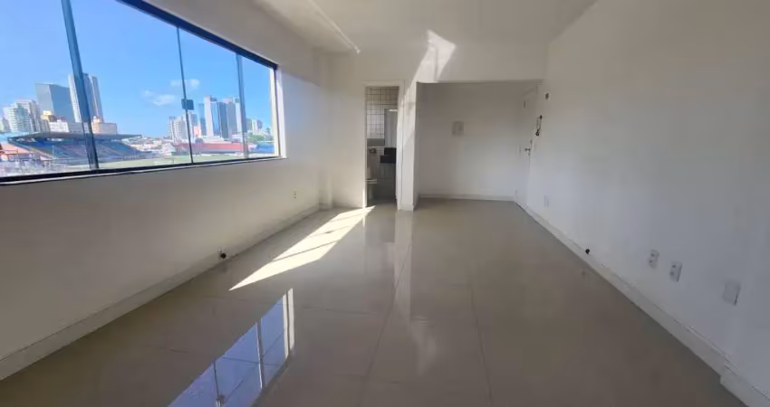 Sala comercial para locação anual, 35m², valentin center, no centro de itajaí-sc