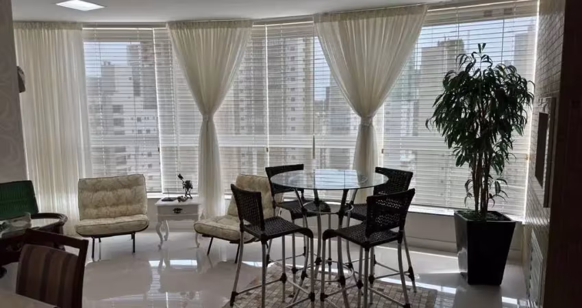 Apartamento para locação anual, mobiliado, decorado e equipado, com 2 quartos (sendo duas suítes), 2 vagas de garagem, edifício âmbar, no bairro centro, balneário camboriú-sc