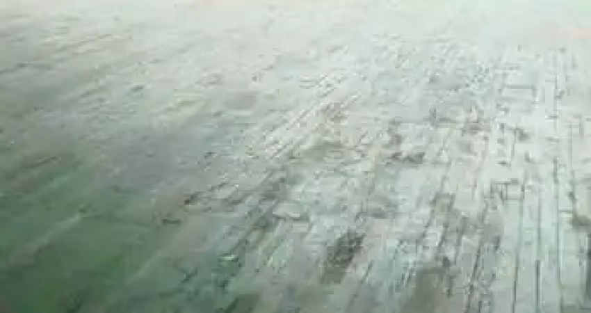 Perfeito para a sua empresa, sala no 2º andar para locação na praia brava- itajaí/sc com grande visibilidade de quem passa podendo utilizar a faixada.