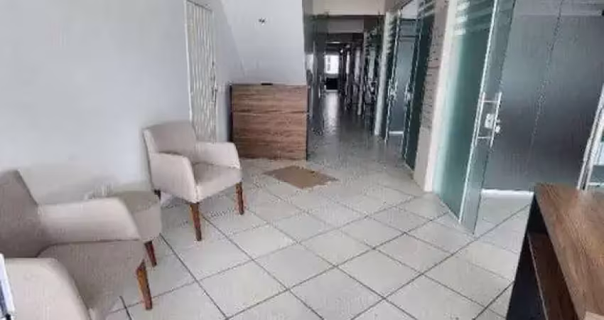 Casa comercial com 10 salas para alugar na Avenida Ministro Victor Konder, Centro, Itajaí