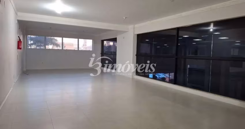 Sala / loja, para locação anual com mezanino, em edifício comercial, com 203m² ,bairro centro, itajaí-sc, com grande visibilidade de quem passa.