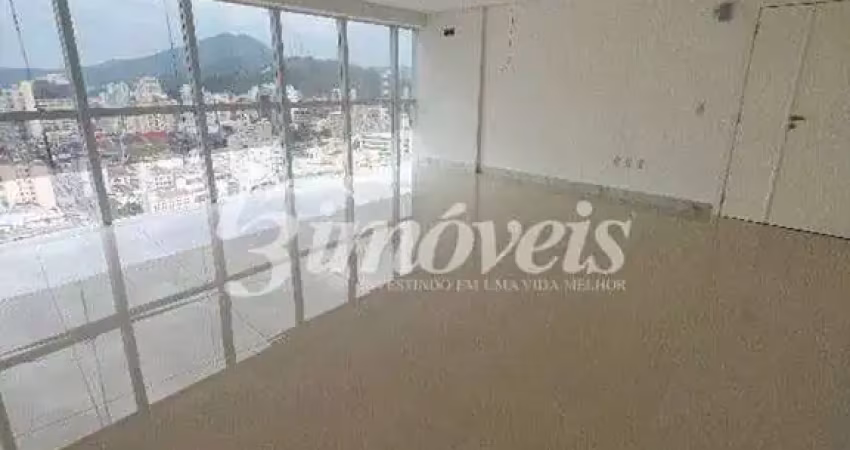 Casa comercial com 1 sala para alugar na Rua Cônego Thomaz Fontes, Centro, Itajaí