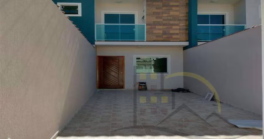Casa sobrado à venda na Cidade Centenário.
