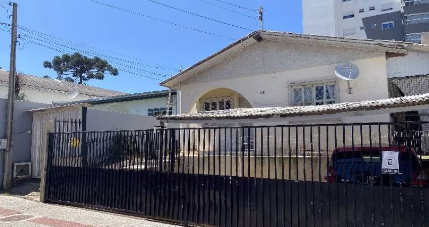 Casa com 3 quartos à venda na Benjamin Constant, 682, Maria Goretti, Chapecó