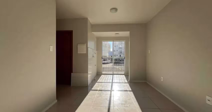 Apartamento com 2 quartos para alugar na Regina Matiello Tauffer, 37, Desbravador, Chapecó
