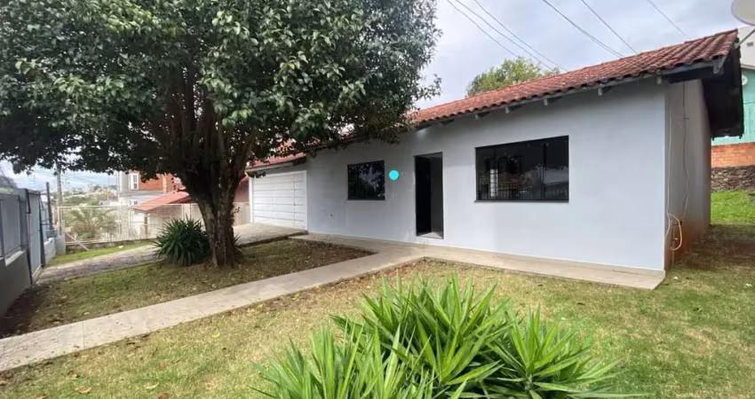 Casa com 3 quartos para alugar na Rua Frei Henrique de Coimbra - E, 254, Universitário, Chapecó