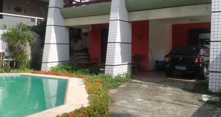 CASA DULPEX NA AVENIDA EDILSON BRASI SOARES