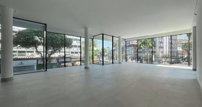Loja Comercial para Locação em Santos, Gonzaga, 3 banheiros, 8 vagas
