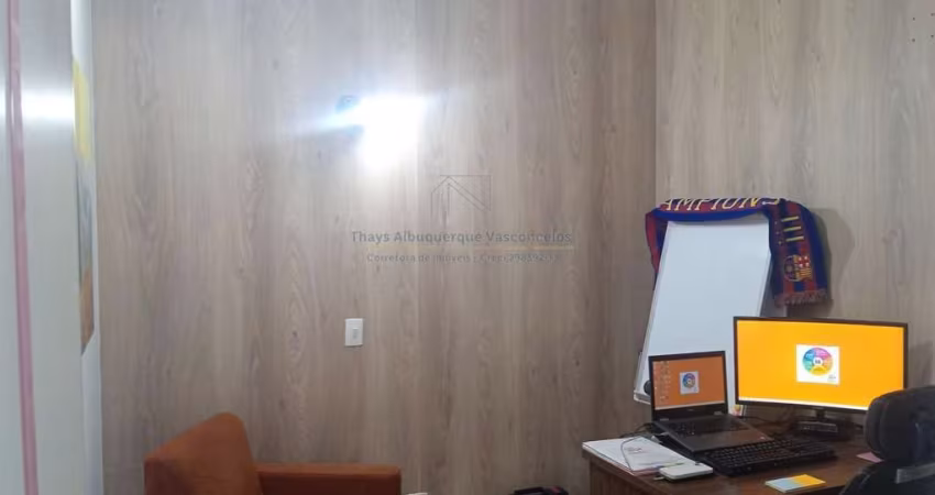 Sala Comercial 45 m² - Encruzilhada em Santos  Venda 265 mil - reformada e pronto para uso, composta de 1 banheiro, 1 banheiro e com divisórias para ambientes.