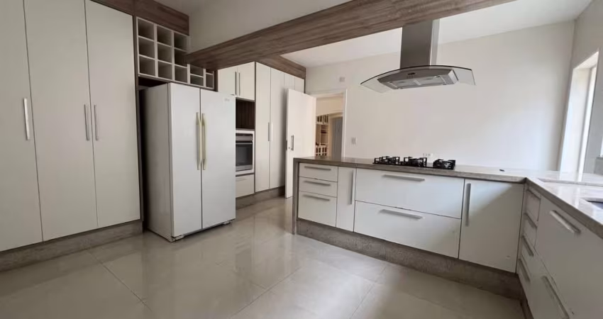 CASA PARA LOCAÇÃO EM ALPHAVILLE - SEMI MOBILIADA OU TOTALMENTE MOBILIADA
