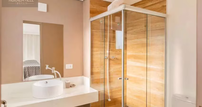 Casa belíssima casa pé na areia em condomínio fechado. elegante, finamente decorada, ampla e luminosa com área barbecue, piscina privada e quadra de tênis.