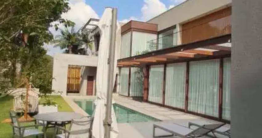 Casa nova em alphaville, acabou de ser mobiliada com tudo completo do melhor de alto padrão...