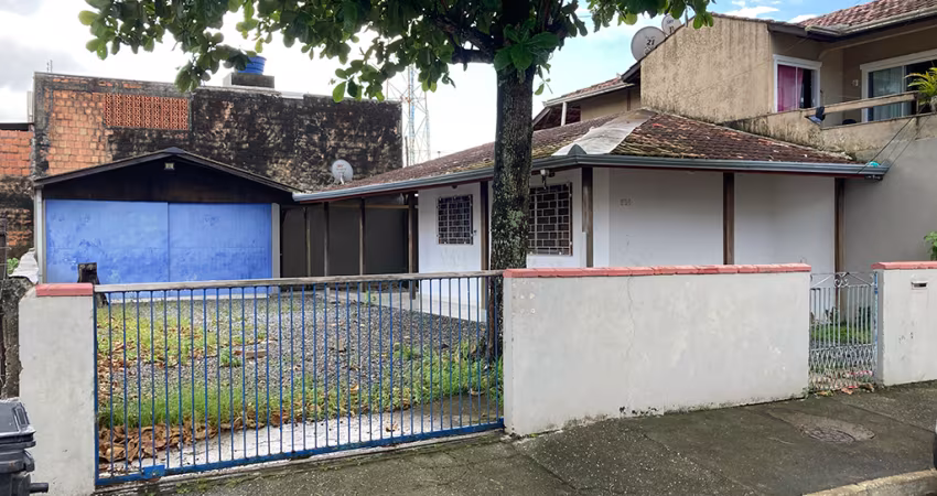 Casas Térreas em Terreno Elevado no bairro Nova Esperança, BC
