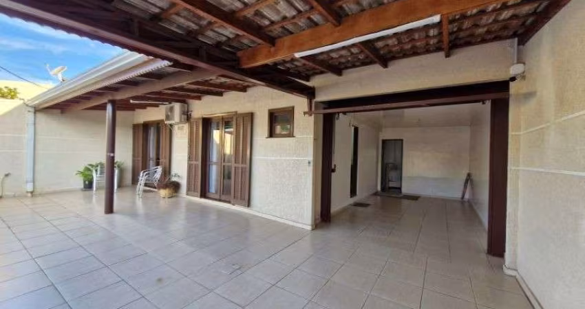 CASA COM TERRENO ? À VENDA