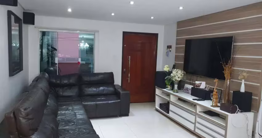 Casa com 3 quartos à venda na Rua da Pátria, Vila Magini, Mauá