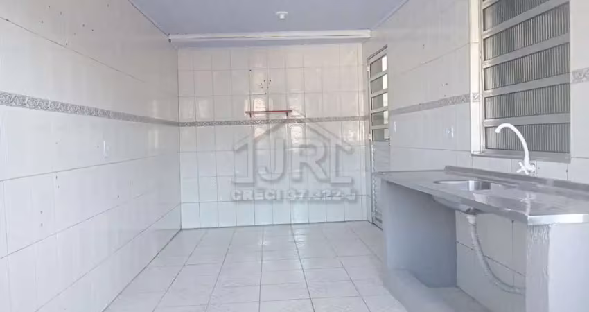 Casa com 2 quartos para alugar na Avenida Zaira Mansur Sadek, Jardim Zaira, Mauá