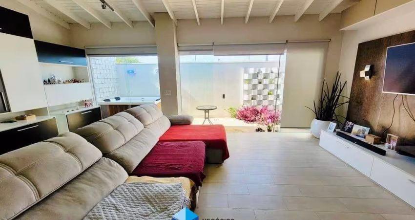 Sobrado 3 dorms  em Condomínio - R$ 670 mil