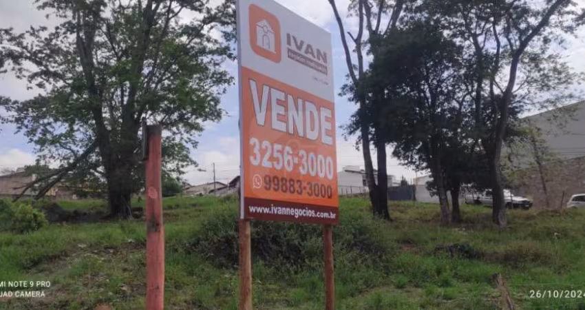 Área para venda no Bairro Cidade Jardim