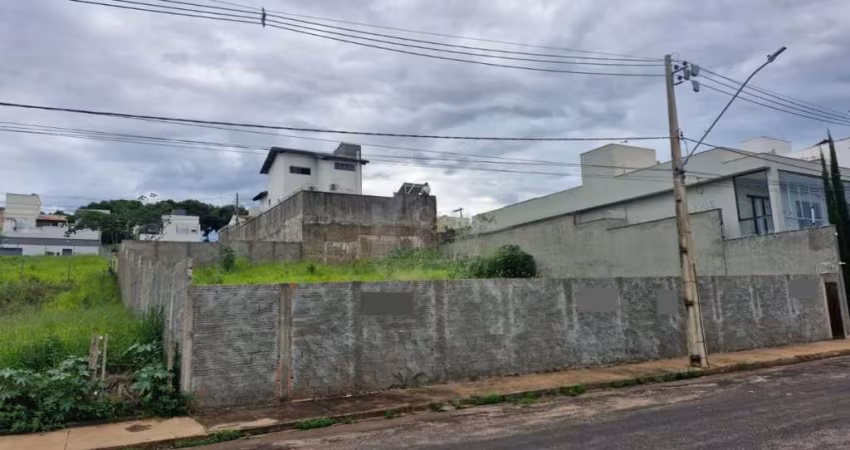 Terreno A Venda No Bairro Vigilato Pereira