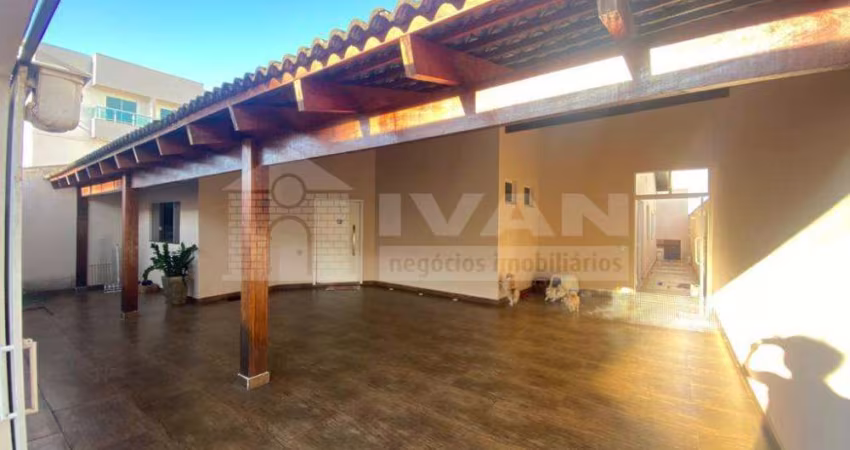 Casa à Venda