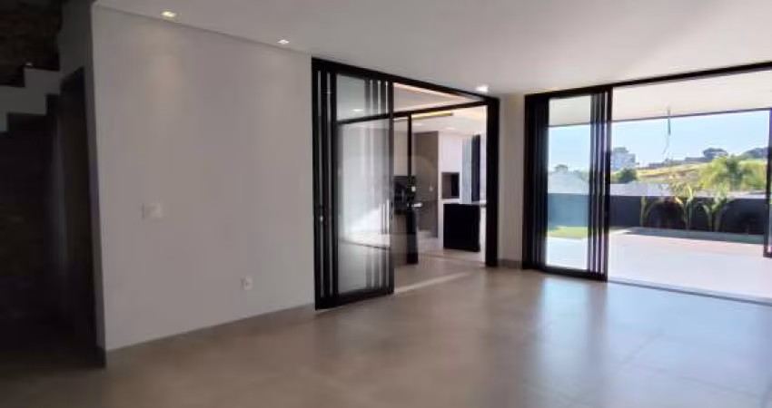 Casa Sobrado à venda em Condomínio fechado na região Sul.