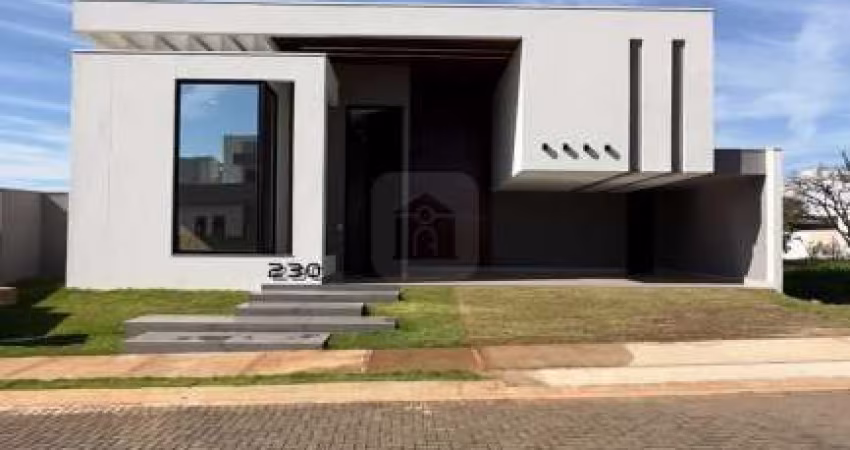 Casa à venda em Condomínio  Fechado.