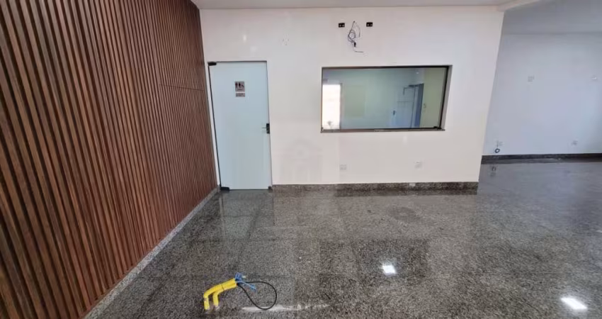 Casa comercial para venda no bairro Daniel Fonseca