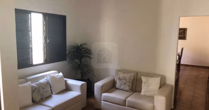 Casa para venda no bairro Saraiva.