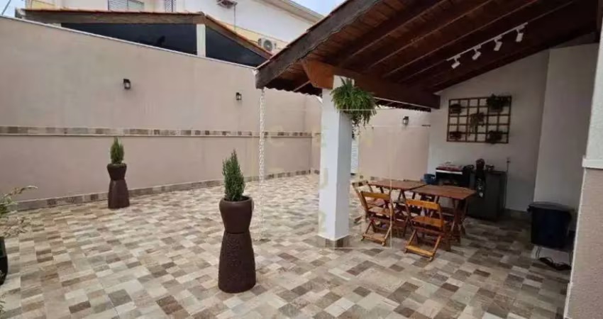 Casa com 3 quartos à venda, 80 m² por R$ 690.000 - Condomínio Villa Flora - Votorantim/SP