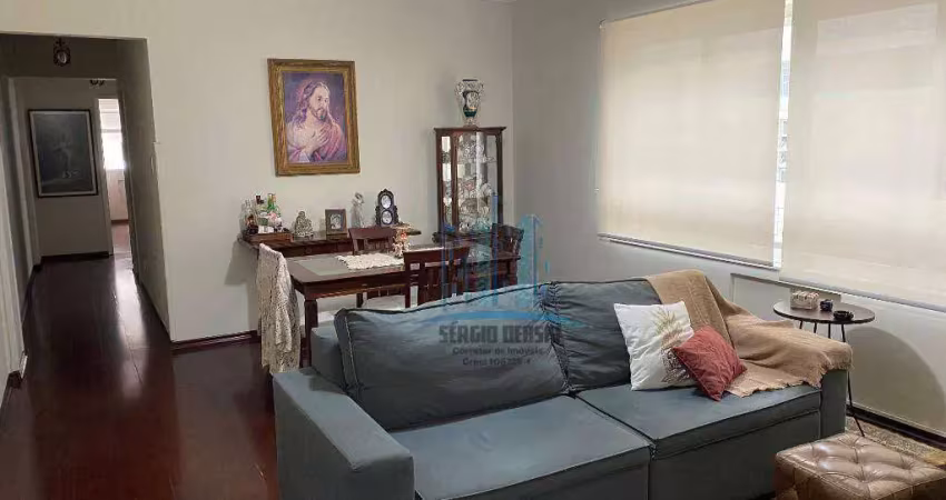 Amplo apartamento à venda no gonzaga, santos-sp., próximo aos shoppings do bairro e 4 quadras da praia.