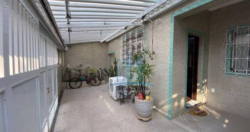 Vende-se casa térrea no marapé, santos-sp. próximo à rota de fretados.